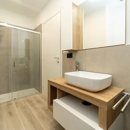 Cozy With Wifi And Ac & Parking Apartment