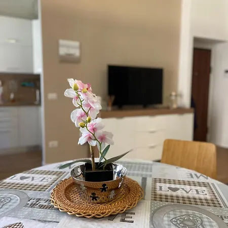 Golden House Arbe Milão