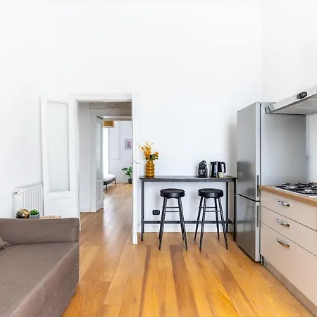 Duomo 7 Min - Design With Parking Milánó