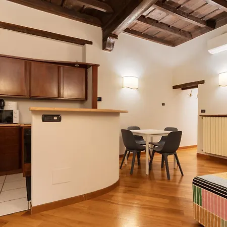 Appartamento Guesthost - Comfy Flat Near Ospedale Policlinico Milano