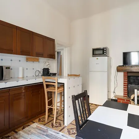 Guesthost - Porta Romana Lovely アパート