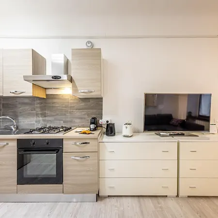 Dergano Bilocale Luminoso Vicino Metro M3 * 밀라노