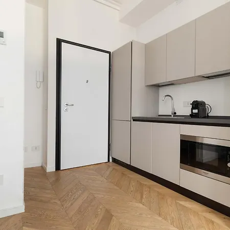 Unione Boutique - 1min From Duomo Apartman