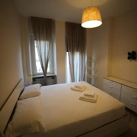 Luminoso In Moscova Con Terrazzo *