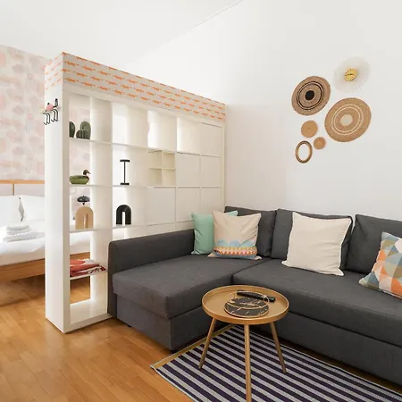 Guesthost - La Casa Di Luca Apartment *