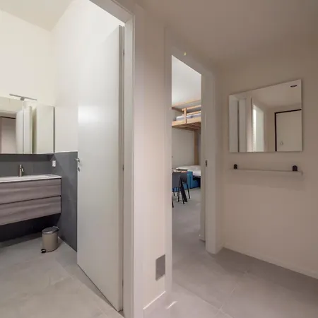 Duomo M5 A Stone's Throw From The Subway * ミラノ