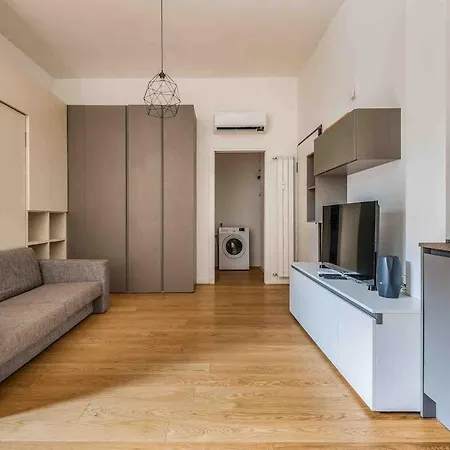 Apartamento Sant Ambrogio M2 200metri Centre Of