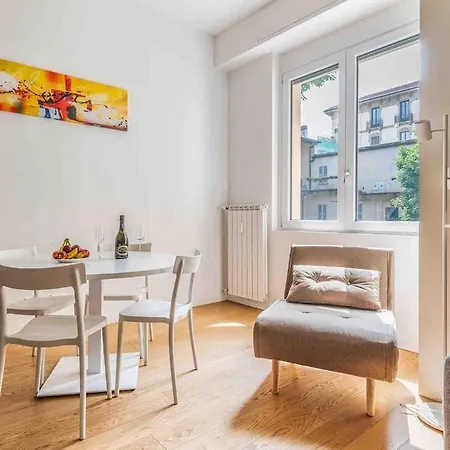 Sant Ambrogio M2 200metri Centre Of *