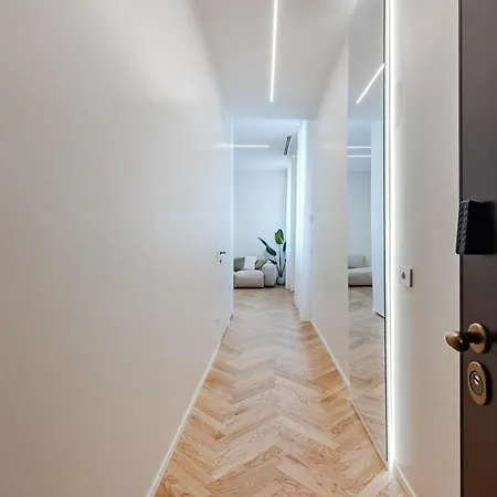 Luxury In , Porta Venezia Appartement *