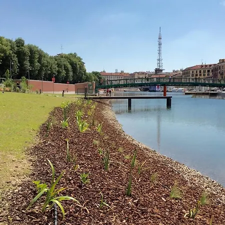 Luminoso Trilocale Centro Navigli Tortona A * Milan