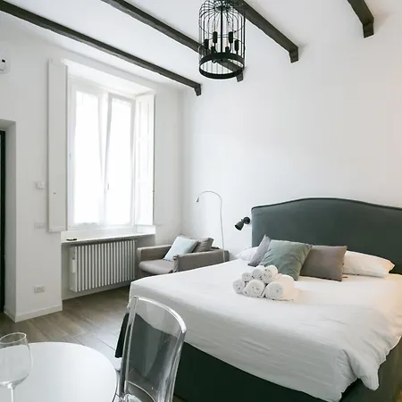 Navigli - Via Vigevano Apartman *