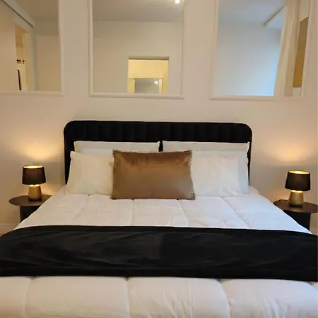 Appartement Chic Liberty Flat In Porta Venezia Center, Subway 1 Min, Ac, Wifi