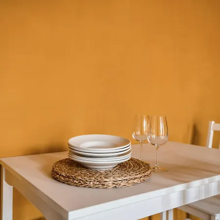 Just Urban - Elegant 1-br Flat In Solari Area - 2 Min Metro M4 Appartement Milaan
