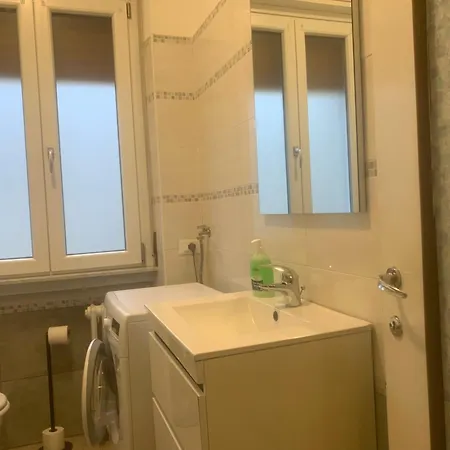 Accogliente Casetta A A Due Passi Dalla Metro Tolstoi Milan