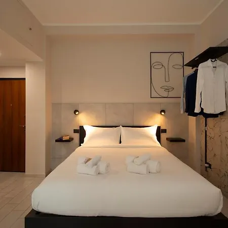 Monolocale X 2 Con Balcone E Cucina - Famagosta