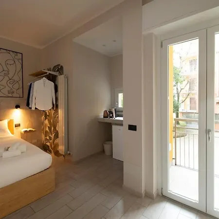 Monolocale X 2 Silenzioso Con Balcone - Famagosta Appartement *