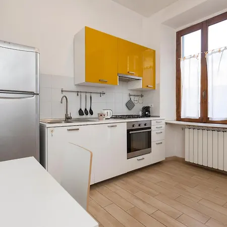 Apartamento Porta Romana District - New Bright Milão