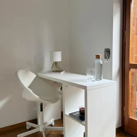 Private Room In Shared Home Apartman *