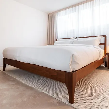 Nestco The Townhouse Jenner *