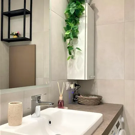 Apartment Splendido Monolocale Moderno - Wifi E Ac - Cortina *