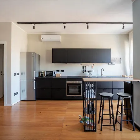 The Luxe Station - 5 Min From