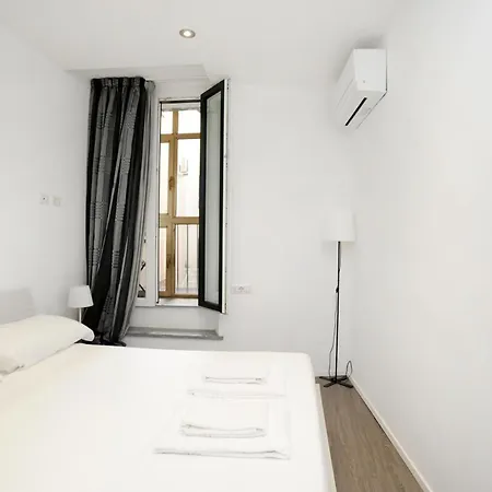 Apartment Colonne San Lorenzo Walk To Duomo & Navigli *