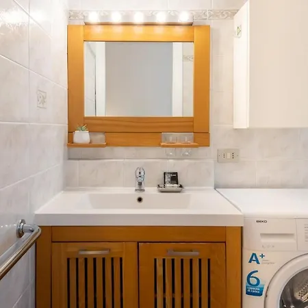 Parking, 2 Min To Metro, 8 Min To Rho Fair Apartment Mailand