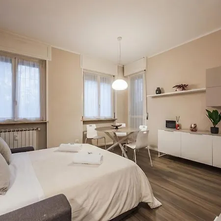 Modern Three Near The Metro Ac - Wifi Lejlighed Milano