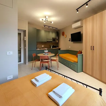 Drops & Dots In The Key Area Of