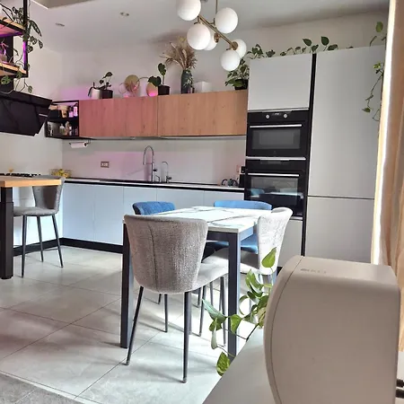 Flat Isola - New Opening