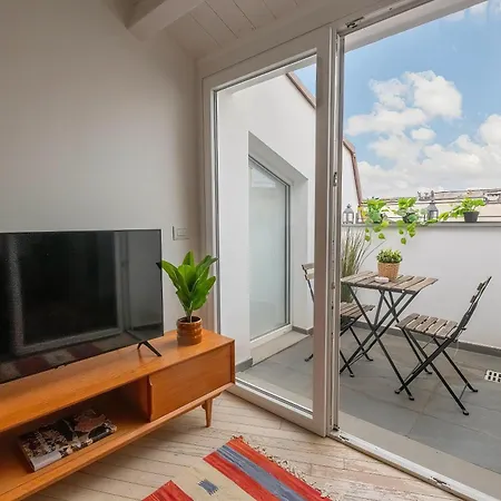 Skylife White Penthouse Lägenhet