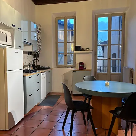 Milan's Secret Courtyard - Historic Center *