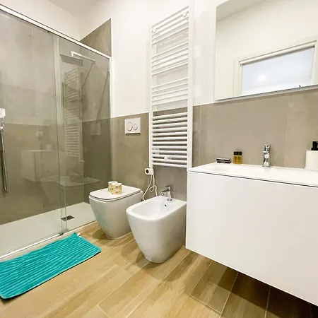 Olimpic Village Club 6 * Milánó