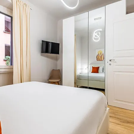 Modern Apartment Near Metro - Easy Access Duomo * Milánó