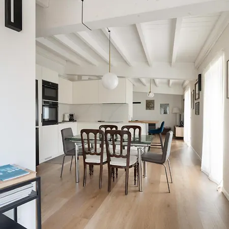 Guesthost - Cozy Porta Vittoria Area * Milano