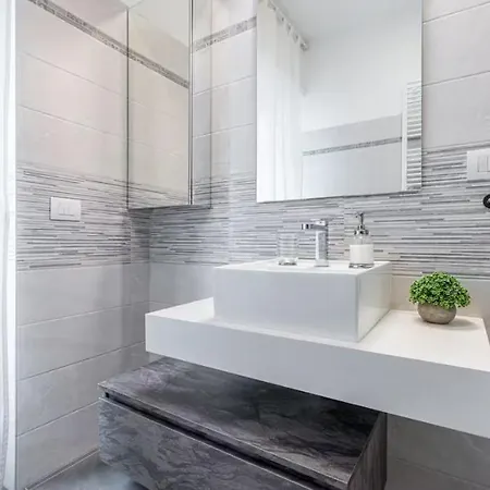 Urban Chic Apartment *