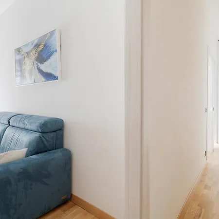 Guesthost - Stylish Flat In Navigli District דירה מילאנו