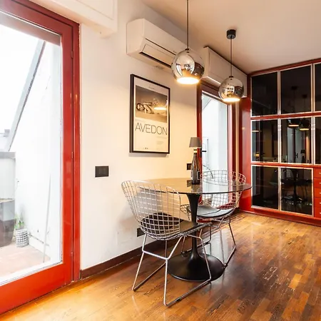 Chic Floor In Daire