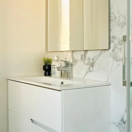 Sempione Designer 2 Bedrooms 24h Supermarket Nightlife Tram To Duomo *