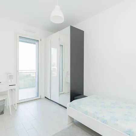 3br With Large Terrace - 800m From San Leonardo M1 アパート ミラノ