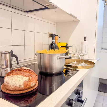 Apartamento Brera Elegant Steps From Duomo, Montenapoleone, Design & Fashion Week *