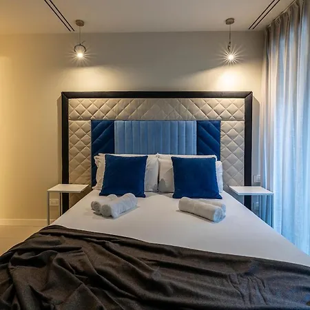 Quiet Luxury Retreat Design & Comfort Al Duomo Apartamento