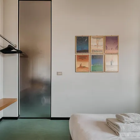 Just Urban - Chic Retro 1br -10 Min By Tram To Duomo Apartmán