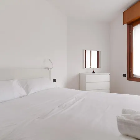 Guesthost - Cozy In Citta Studi Appartamento *