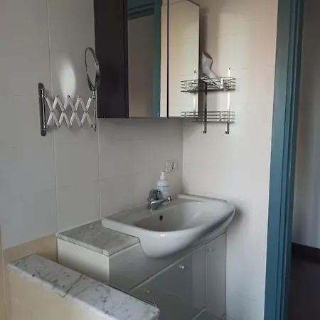 아파트 15 Min From The Cathedral, Spacious, Bright, Elevator, Wi-fi
