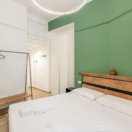 Entire With Patio In The Isola Area Appartement Milaan