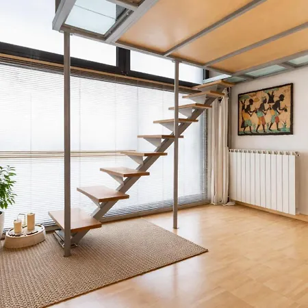 Private Parking - Stylish Navigli Loft Apartment Milan