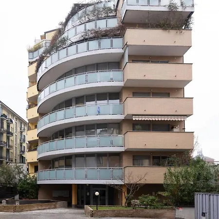 Elegant One Bedroom Bocconi Apartment