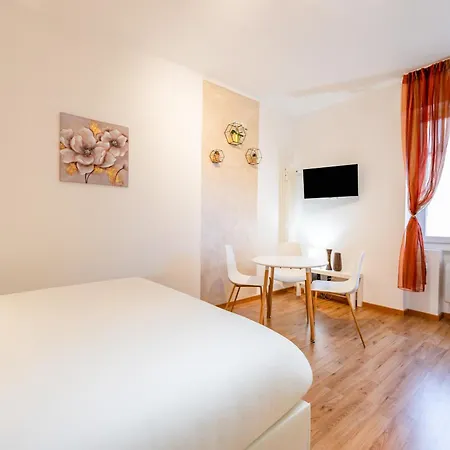 Insubria's Nest - Cozy * ميلان