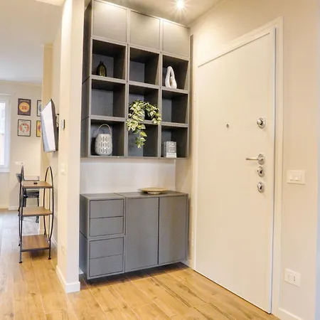 아파트 Darsena Contemporary - Spacious 2br A Few Steps From Centre 밀라노